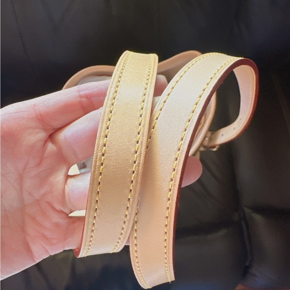 Louis Vuitton GM Bucket Bag（Large） - Picture 8 of 11